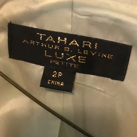 Tahari/Arthur S. Levine Petite Ceylon Green Skirt Suit